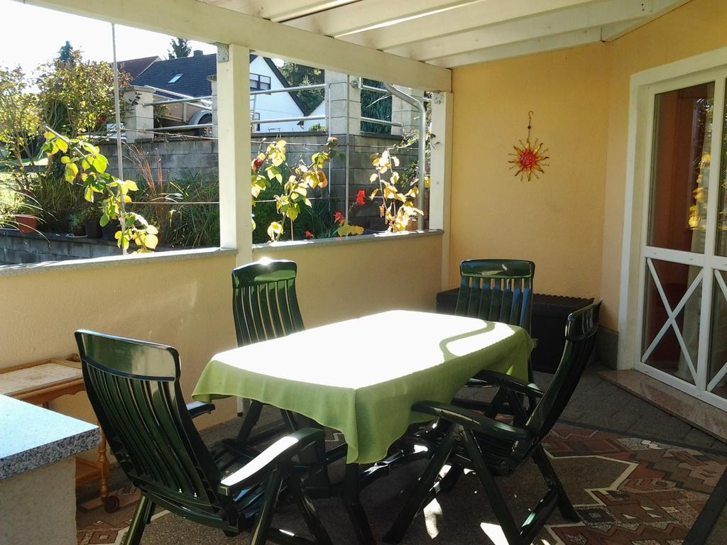 Ferienwohnung Zinn Rockeskyll Esterno foto